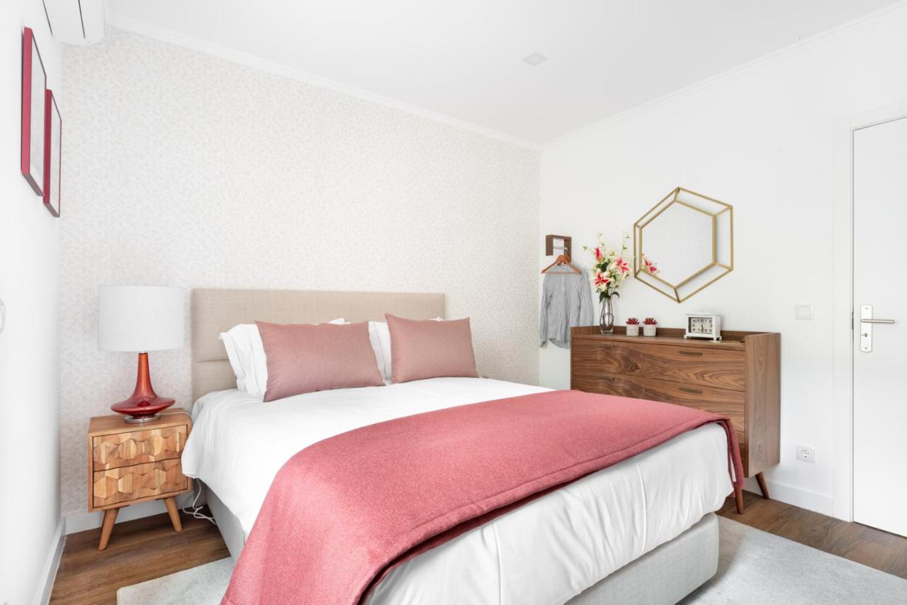 Joivy Bright And Beautiful 4br 5 Mins To Rato Subway Apartment Lissabon