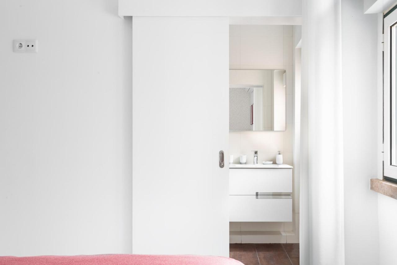 Apartment Joivy Bright And Beautiful 4br 5 Mins To Rato Subway Lissabon
