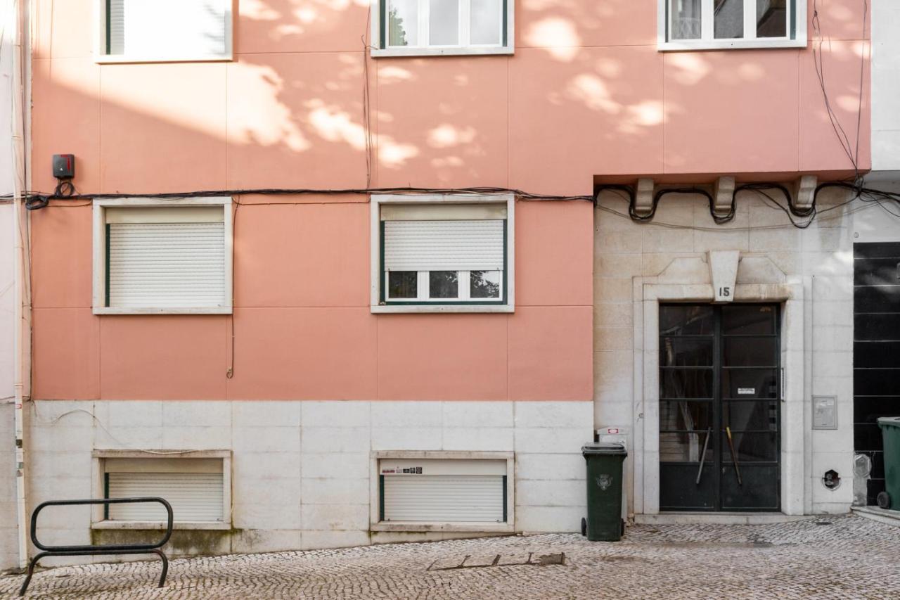 Apartment Joivy Bright And Beautiful 4br 5 Mins To Rato Subway Lissabon